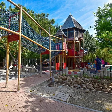 公寓 Benal Superb Front 1 Bedroom Apartment, Sleeps 5 贝纳尔马德纳