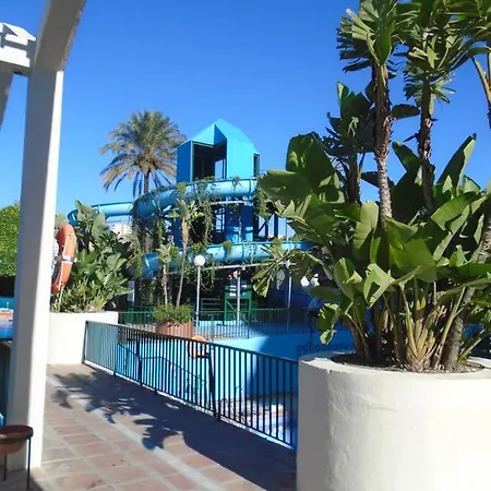 Benal Superb Front 1 Bedroom Apartment, Sleeps 5 *