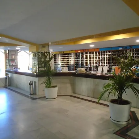Apartmán Benal Superb Front 1 Bedroom Apartment, Sleeps 5 Benalmádena