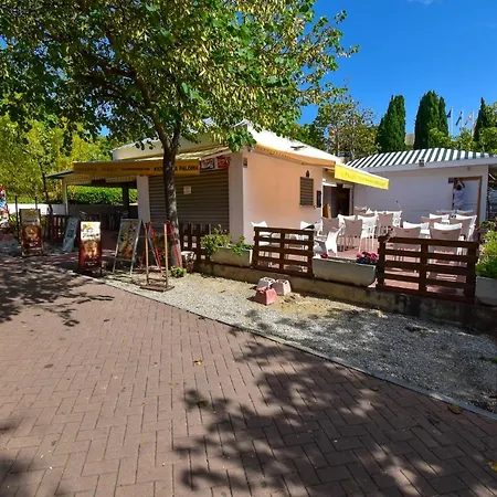 Apartmán Benal Superb Front 1 Bedroom Apartment, Sleeps 5
