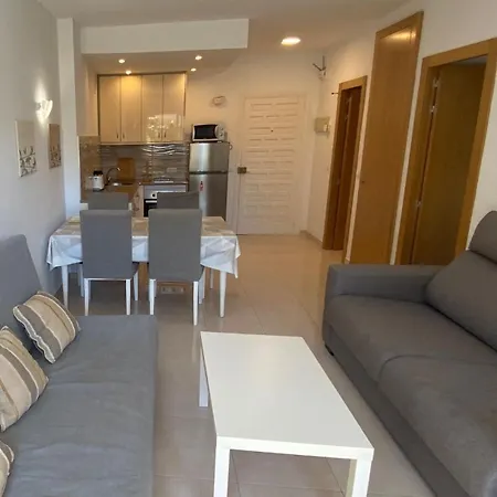 Benal Superb Front 1 Bedroom Apartment, Sleeps 5 Apartmán *